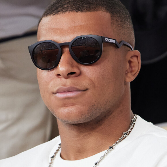 Kylian Mbappé - Célébrités en tribunes des Internationaux de France de tennis de Roland Garros 2023 à Paris le 11 juin 2023. © Jacovides-Moreau/Bestimage