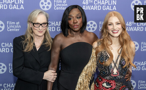 Meryl Streep, Viola Davis et Jessica Chastain au photocall de la soirée des "48ème Chaplin Awards" à New York, le 24 avril 2023. 