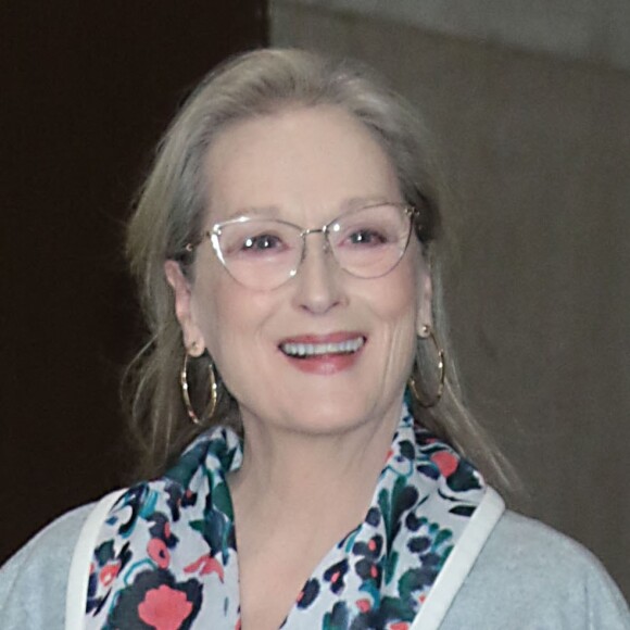 Meryl Streep quitte l'émission "Today Show "de NBC à New York le 7 décembre 2021. 