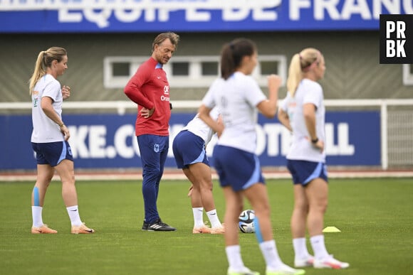 Herve Renard - Selectionneur / Entraineur (Fra) - Entraînement de l'équipe de France féminine de football au centre de formation et centre National du Footbal de Clairefontaine-en-Yveline, France, le 4 juillet 2023. © Jean-Baptiste Autissier/Panoramic/Bestimage 