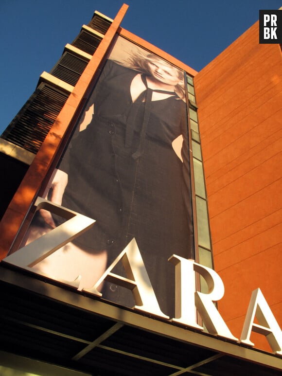 Enseigne du magasin Zara, 2009. Photo by Turpin/ANDBZ/ABACAPRES.COM