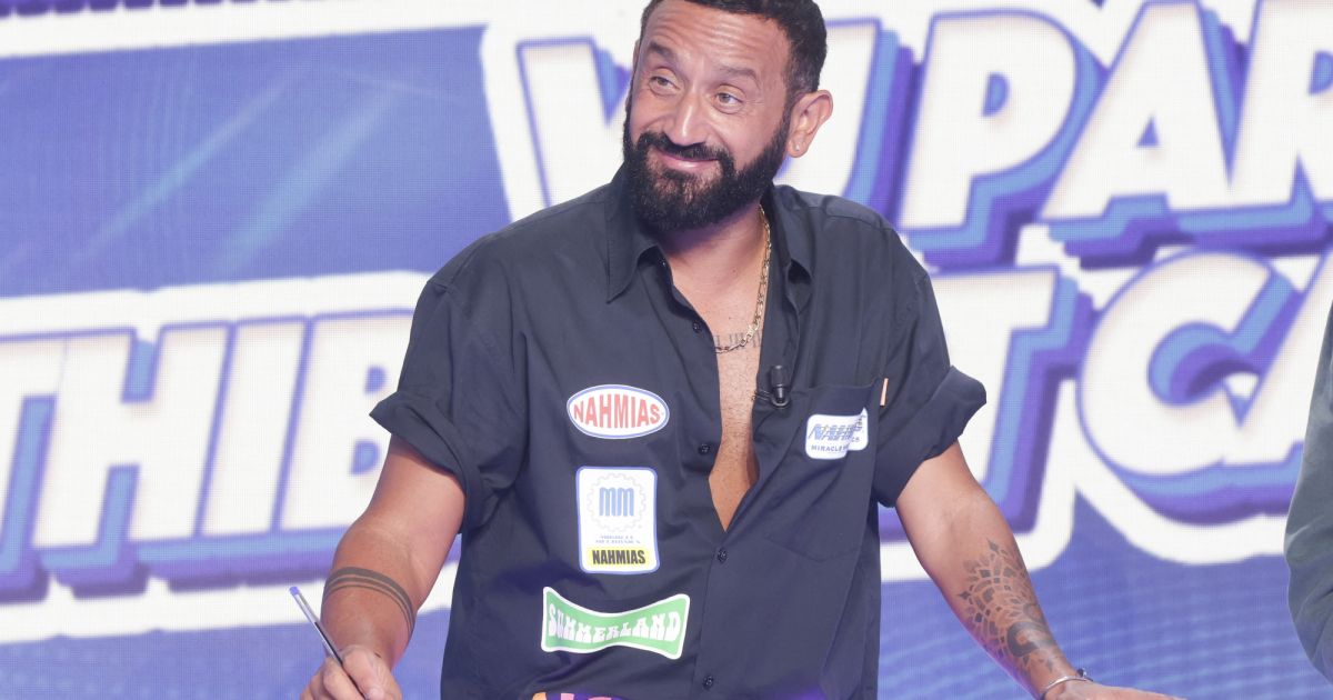 Cyril Hanouna Sur le nouveau plateau de lémission TPMP Touche Pas à Mon Poste Pilotes pour