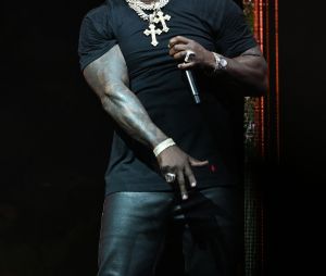 En 2019, il avait déjà avancé la même chose, obligeant la fille de MJ à défendre publiquement son père.
50 Cent en Floride.