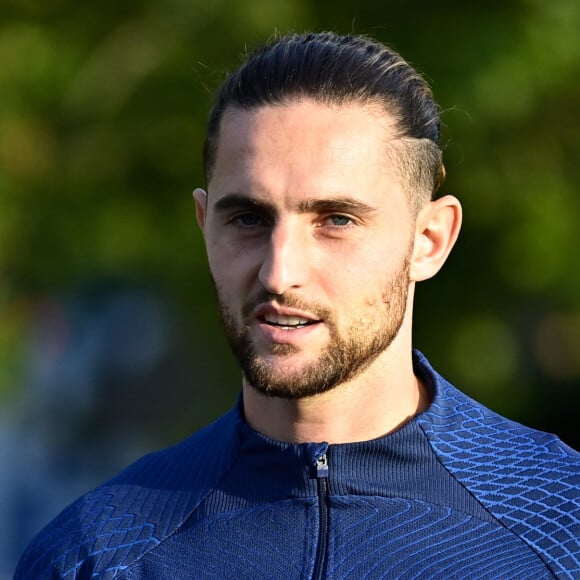 Adrien Rabiot - L'équipe de France en entrainement au Centre National du Football (CNF) de Clairefontaine-en-Yvelines, France, le 9 octobre 2023. © Federico Pestellini/Panoramic/Bestimage  French team during a training session at the National Football Center (CNF) in Clairefontaine-en-Yvelines, France, on October 9, 2023.