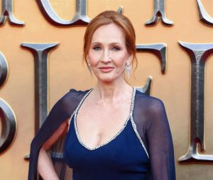 Pour JK Rowling, les femmes trans ne sont pas des femmes (elle persiste et signe)
J.K. Rowling à la première du film "Fantastic Beasts: The Secrets of Dumbledore" à Londres, le 29 mars 2022. 