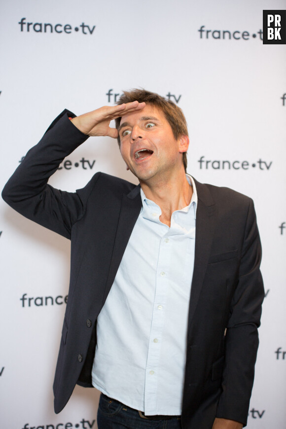 Thomas Sotto - Photocall de la conférence de presse de rentrée de France Télévisions au Pavillon Gabriel à Paris. Le 24 août 2021