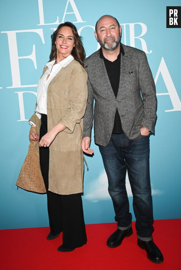 Kad Merad et sa femme Julia Vignali - Avant-première du film "La Vie pour de vrai" au cinéma Pathé Wepler à Paris le 18 avril 2023. © Coadic Guirec/Bestimage