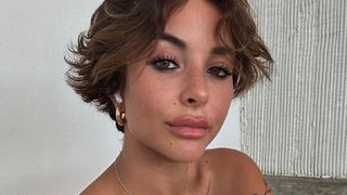 "Tu sombres dans le vulgaire et le débridé" : Rym Renom encore jugée sur son dernier shooting sexy, les critiques pleuvent