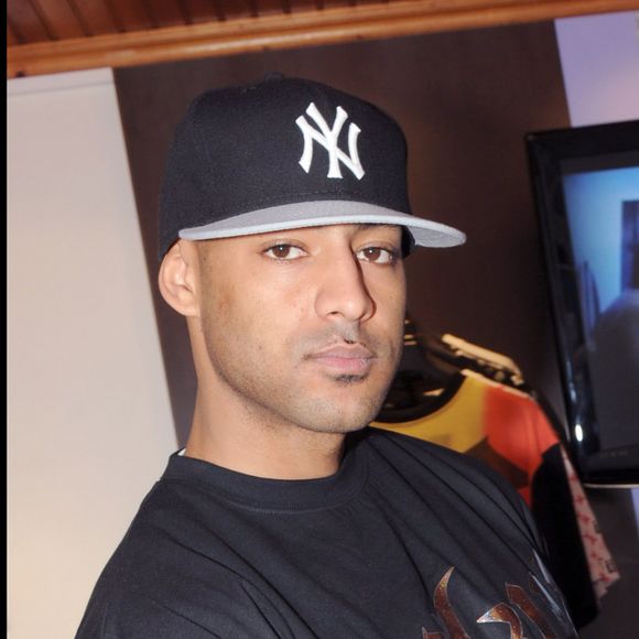 LE RAPPEUR BOOBA INAUGURE SA NOUVELLE BOUTIQUE A BOULOGNE AINSI QUE SA LIGNE DE VETEMENTS "UNKUT"
