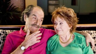 Scènes de Ménages : la mort d'Huguette enfin officialisée dans la série, découvrez l'hommage émouvant de Raymond