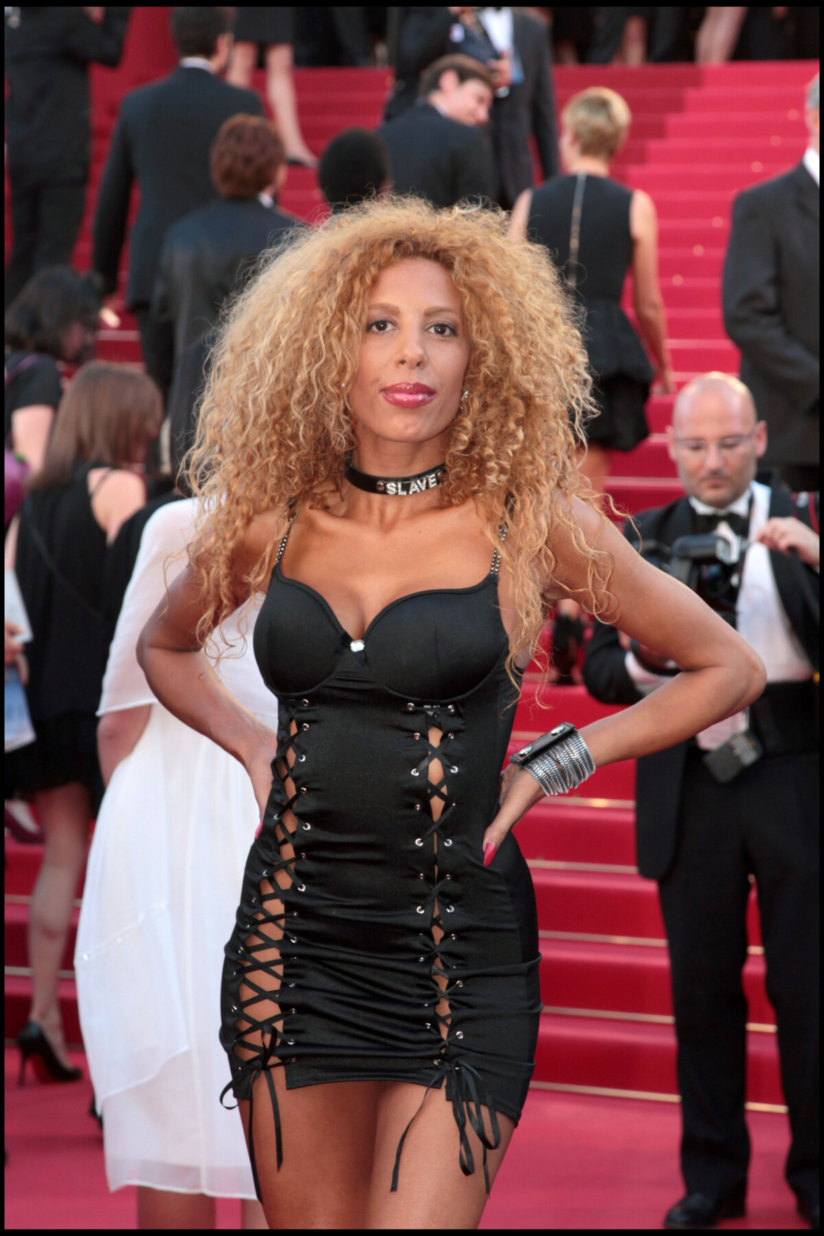 Photo : Afida Turner - Montée des marches du film The Artist, festival ...