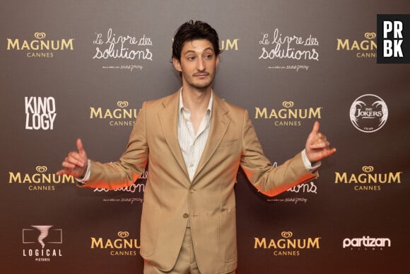 Pierre Niney - Soirée sur la plage Magnum lors du 76ème Festival International du Film de Cannes le 21 mai 2023. © Cannes Magnum/Jeremy Melloul/Bestimage