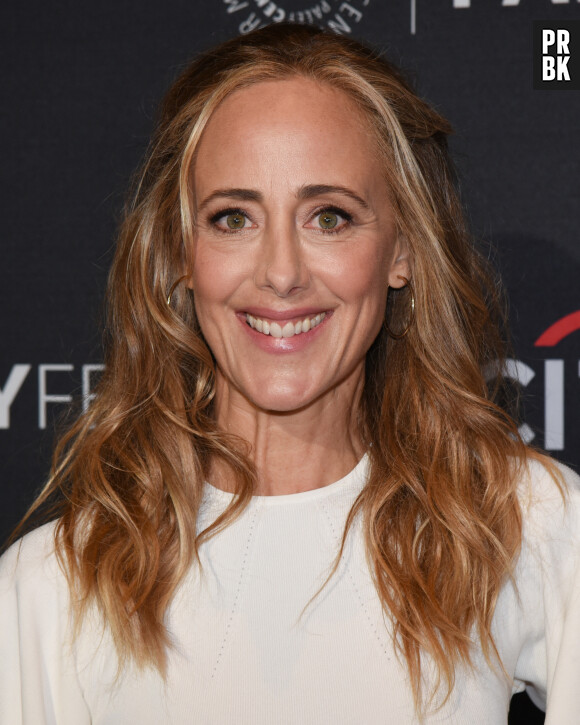 Kim Raver. - Photocall de la série "Grey's Anatomy" lors du PaleyFest 2023 à Los Angeles, le 2 avril 2023.