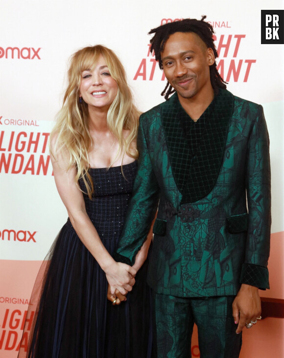 Kaley Cuoco, Griffin Mattheus à la première de la saison 2 de la série "The Flight Attendant" à Los Angeles, le 12 avril 2022.  Celebrities at the premiere of "The Flight Attendant" in Los Angeles. April 12th 2022. 