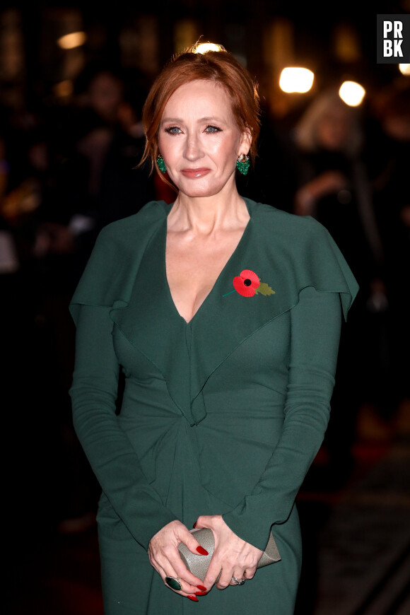 J.K. Rowling (scénariste, producteur) lors de l’avant première mondiale du film « Les animaux fantastiques : Les crimes de Grindelwald » au cinéma UGC Bercy à Paris le 8 novembre 2018. © Cyril Moreau / Bestimage 