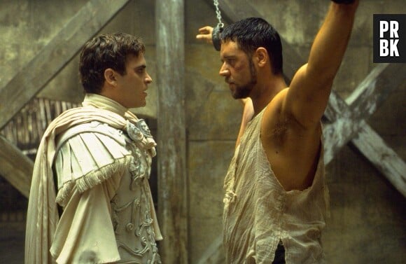 Joaquin Phoenix et Russell Crowe dans Gladiator.