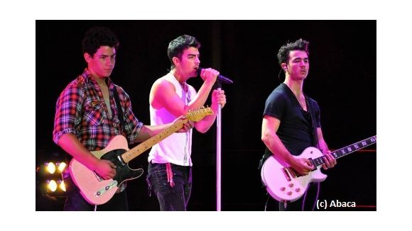 Joe Jonas ... le nouveau célibataire fait la couv' du magazine Details (PHOTO)