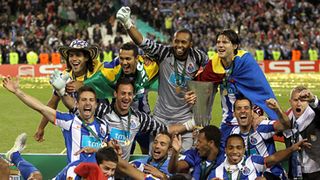 Finale de l'Europa League 2011 ... photos et vidéo du FC Porto et son duo Falcao / Hulk