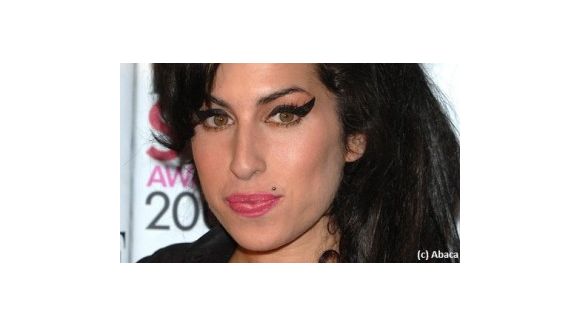 Amy Winehouse sortie de rehab ... boire et mourir, il faut choisir