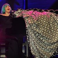 Lady Gaga et Kate Moss ... un accordéon en gage d&#039;amitié