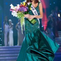 Miss USA 2011 ... Alyssa Campanella a battu une SDF