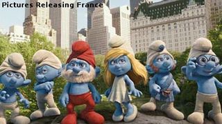 Les Schtroumpfs : leurs chars défilent sur le Tour de france (VIDEO)