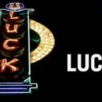 Luck : Dustin Hoffman et Nick Nolte montent sur leurs grands chevaux pour HBO (TRAILER)