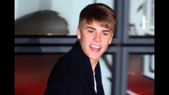 Justin Bieber à Paris : rencontre de ses fans malades et resto avec Selena Gomez (PHOTOS)