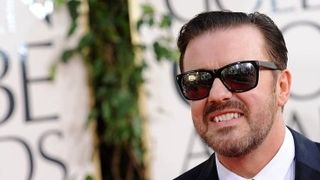 Ricky Gervais aux Golden Globes 2012 : show devant, le roi de la polémique is back