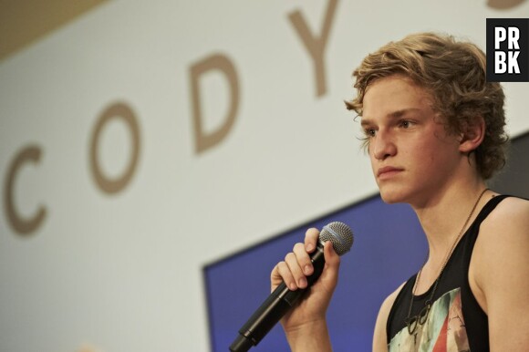 Cody Simpson au micro 