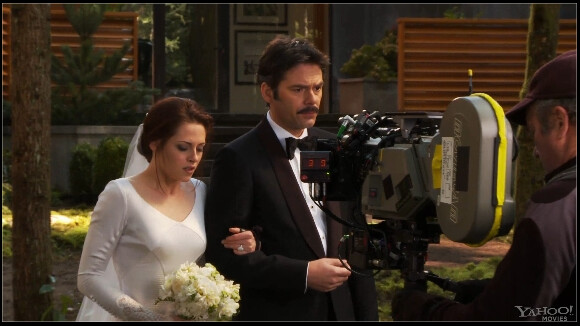 Twilight 4 : dans les coulisses du mariage d'Edward et Bella (VIDEO)