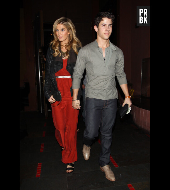 Nick Jonas, avec son ex chérie, Delta Goodrem