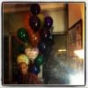 Rihanna ne peut pas faire la fête sans des ballons multicolores !
