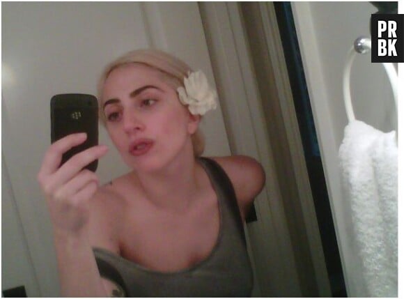 Lady Gaga est la dernière star en date à se montrer sans maquillage. Ça change !