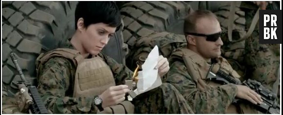 Katy Perry oublie son mec grâce aux Marines dans son clip de Part of Me
