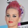 Katy Perry hyper jolie avec sa coloration rose