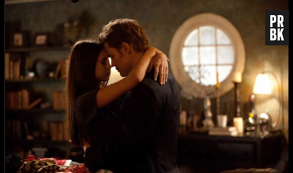 Stefan va-t-il reconquérir le coeur d'Elena ?