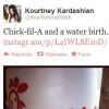 Dans son tweet, Kourtney Kardashian laisse entendre qu'elle a accouché