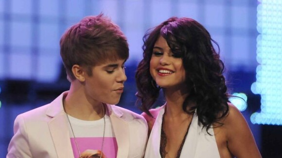 Selena Gomez et Justin Bieber : leurs proches foutent la m*rde !
