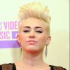 Miley Cyrus garde la tête haute après l'incident