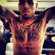 Chris Brown nous présente son nouveau tatouage