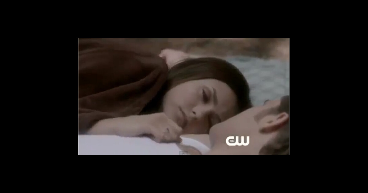Vampire Diaries saison 4 : réveil câlin et première chasse pour Elena