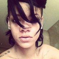 Rihanna : sa nouvelle coupe rasée sur les côtés ! (PHOTOS)
