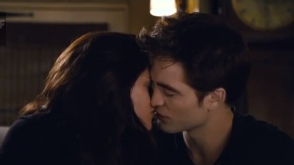 Twilight 4 partie 2 : le nouvel extrait love avec Edward et Bella (VIDEO)