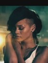 Rihanna nous éblouit dans le clip de Diamonds !