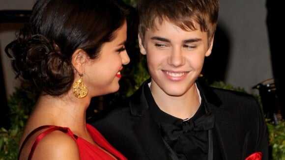 Justin Bieber trompe Selena Gomez avec un ange de Victoria's Secret ? Encore une intox ! (PHOTOS)