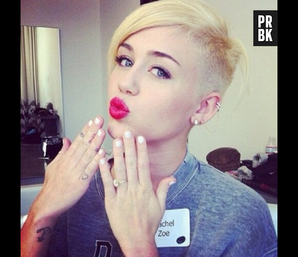 Miley Cyrus au top pour Cosmopolitan !