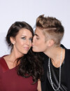 Justin Bieber, trop chou avec sa mère sur le tapis rouge des AMA