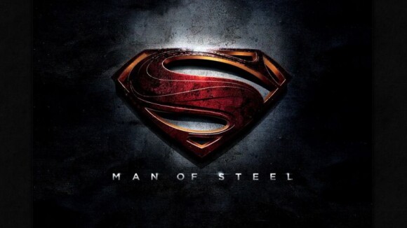 Man of Steel : Superman menotté et pas joyeux sur le premier poster (PHOTO)