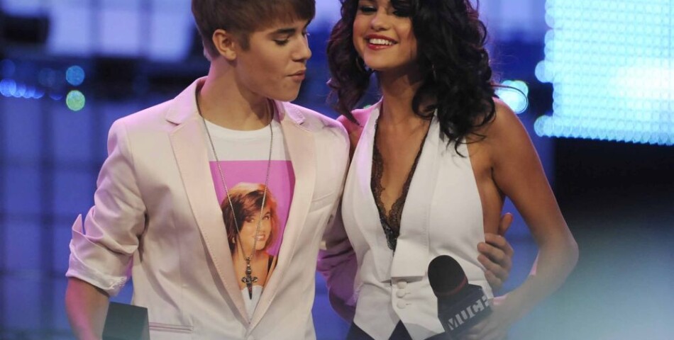 Selena Gomez et Justin Bieber sont toujours au coeur des ragots bidons !